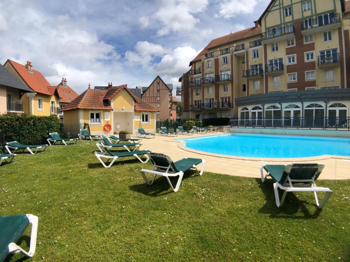 Divine Marina Vue Mer - Piscines Dives-sur-Mer Exterior foto